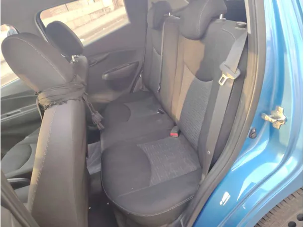 Car image 15
