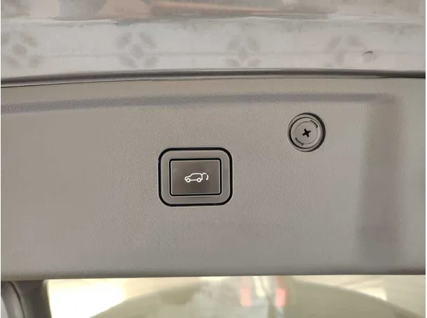 Car image 36