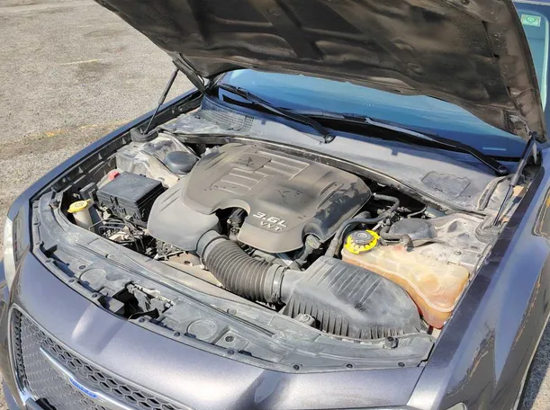 Car image 38