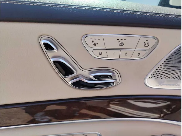 Car image 28