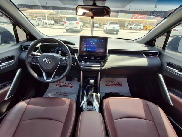 Car image 15