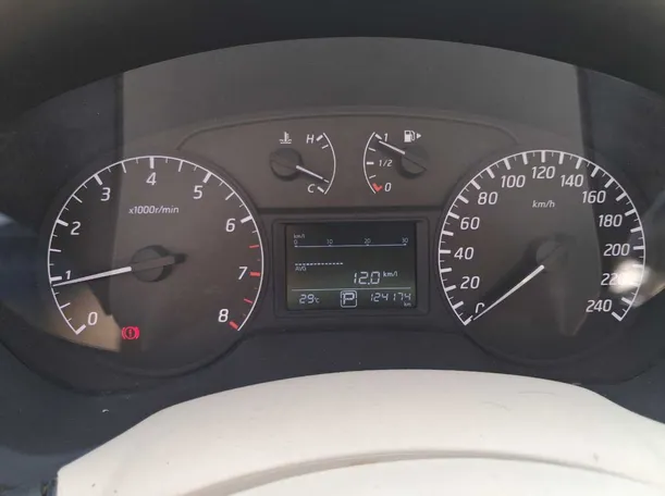 Car image 18