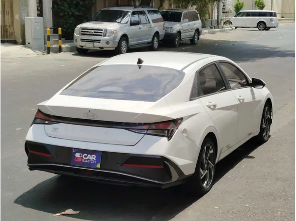 Car image 5