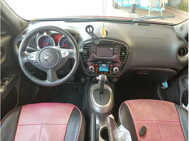 Car image 15