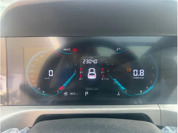 Car image 18