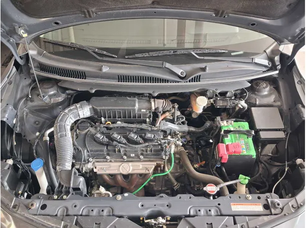 Car image 17