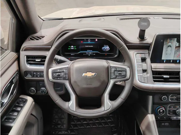 Car image 25