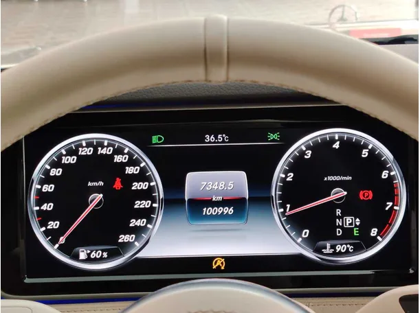 Car image 26