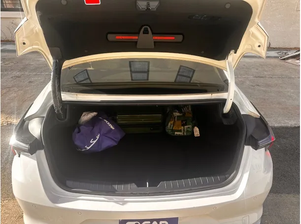 Car image 22