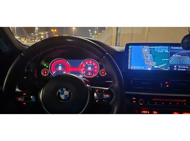 Car image 25