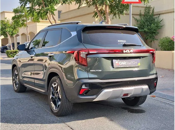 Car image 7
