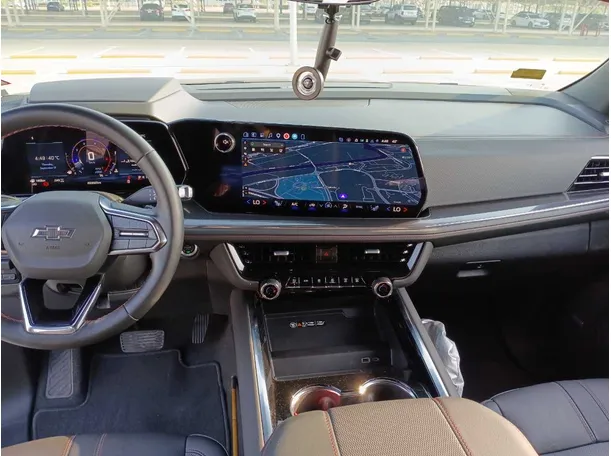 Car image 18