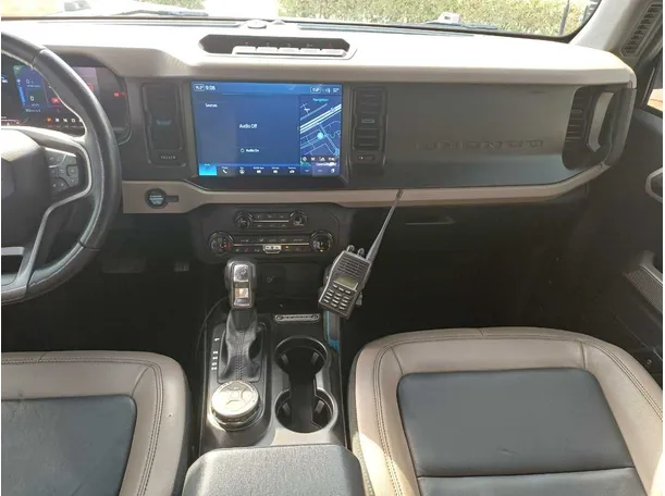 Car image 16