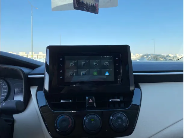 Car image 15