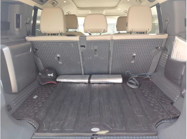 Car image 25