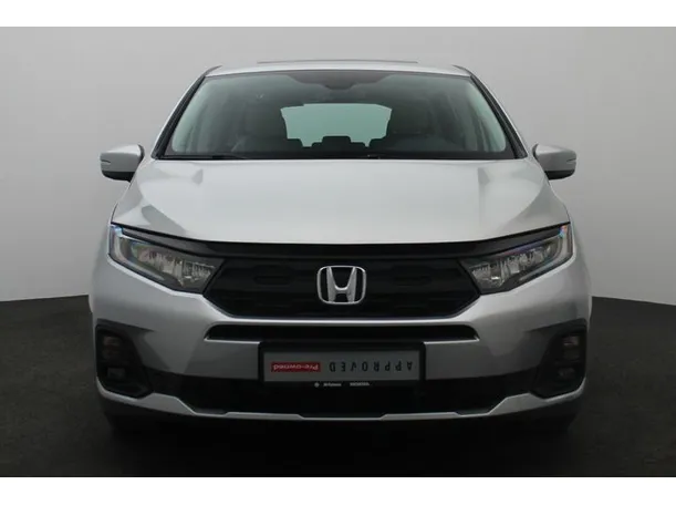 Car image 10