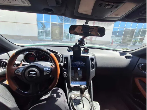 Car image 14