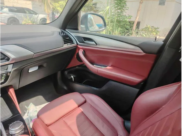 Car image 42