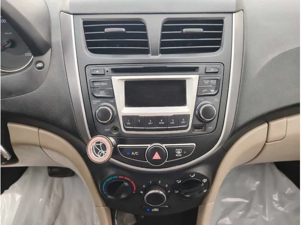 Car image 20