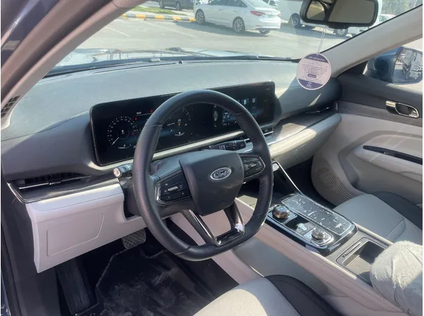Car image 13