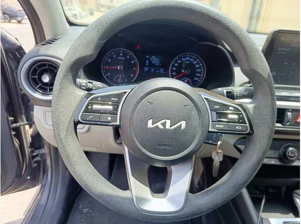 Car image 24