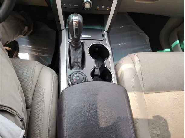 Car image 28