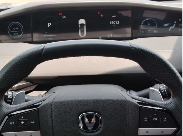 Car image 34