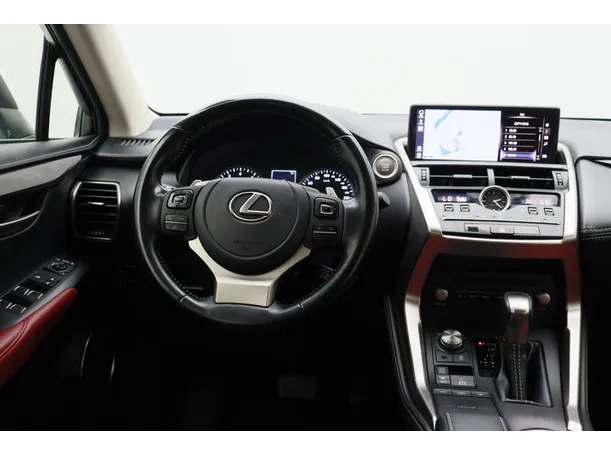 Car image 15
