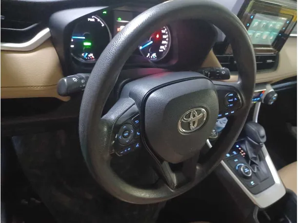 Car image 20