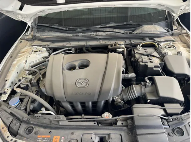 Car image 19