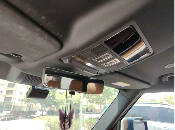 Car image 38