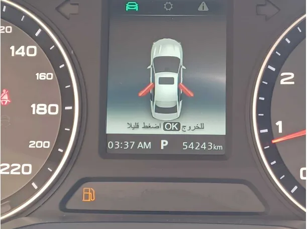 Car image 18