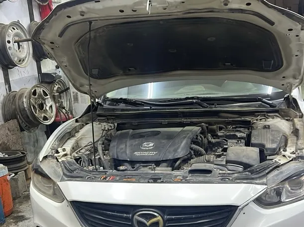 Car image 9