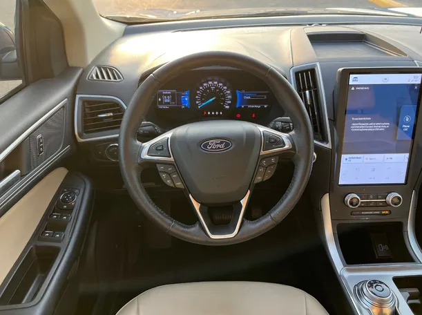 Car image 19
