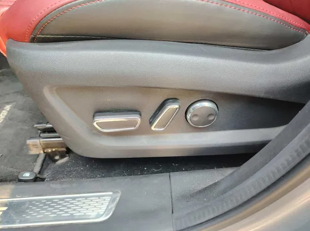 Car image 45