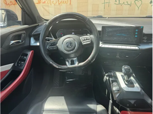 Car image 17