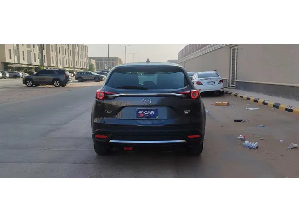 Car image 6
