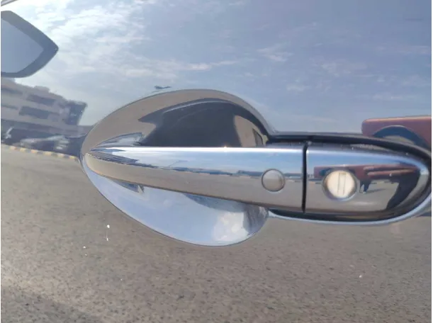Car image 36
