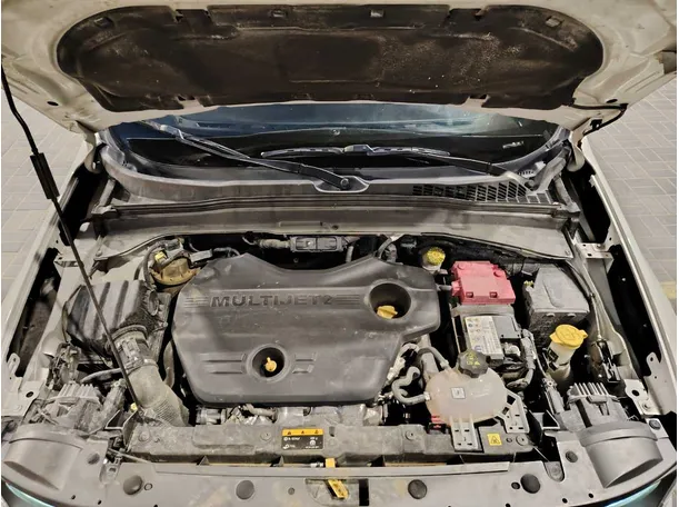 Car image 32