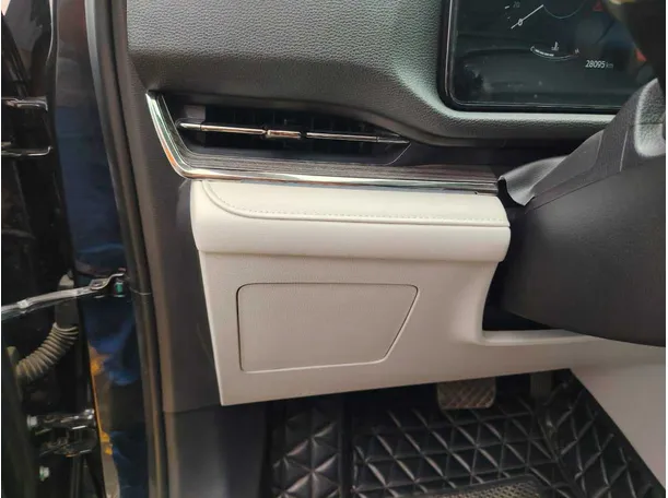 Car image 39