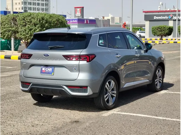 Car image 5