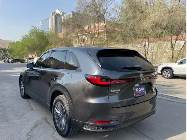 Car image 7