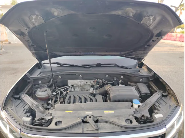 Car image 33
