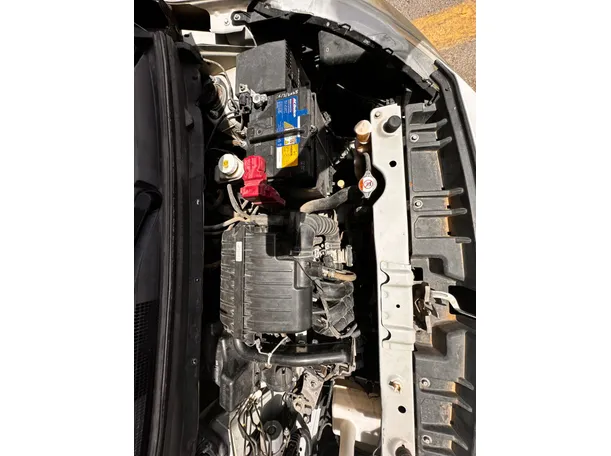 Car image 23