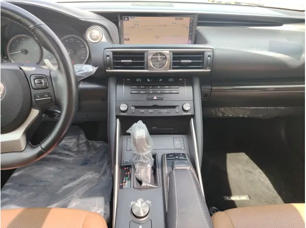 Car image 20