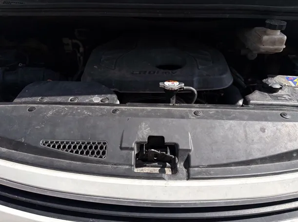 Car image 27