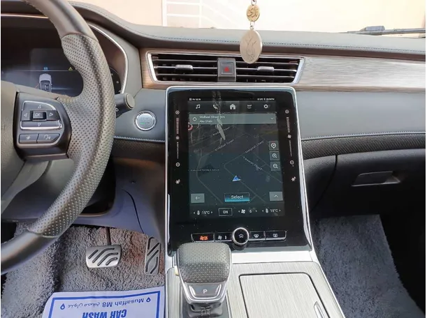 Car image 16