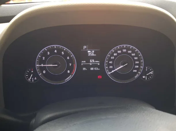 Car image 19