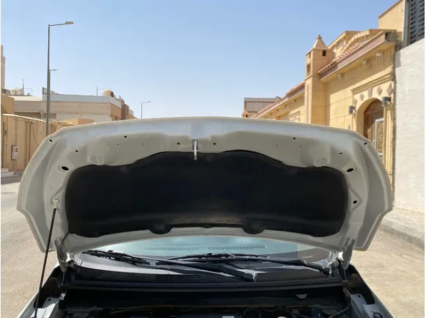 Car image 23