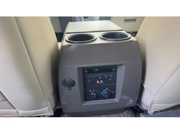 Car image 25